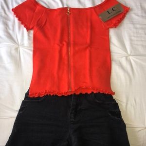 Ribbed Lettuce-Edge Form-Fitting Top